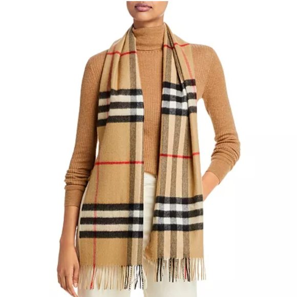 Burberry Accessories - Burberry The Classic Check Cashmere Scarf